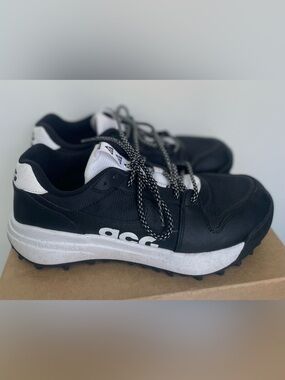 Nike ACG - trail runners Size 9 US